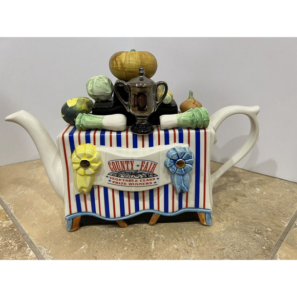 Teapottery Rare Vintage County Fair Vegetable Prize Winner Novelty Teapot - Picture 1 of 15